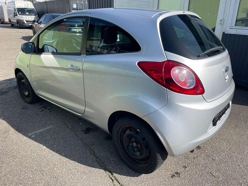 Gebraucht Ford Ka Titanium 69 PS (50 kW) 2012 Silber Kleinwagen