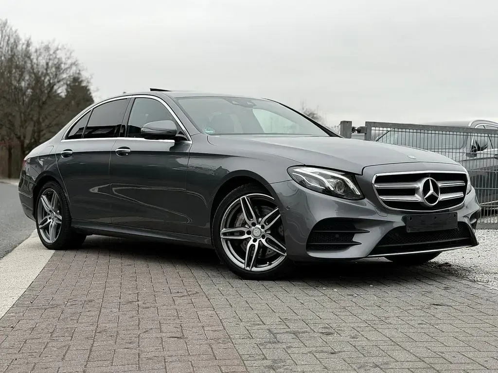 Gebraucht Mercedes E350 AMG 258 PS (189 kW) 2017 Selenitgrau  metalliclack Limousine