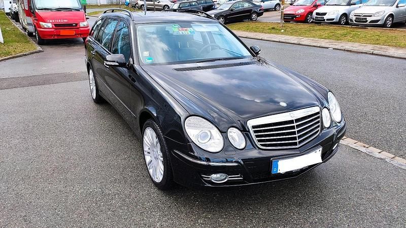 Gebraucht Mercedes E200 190 PS (139 kW) 2008 Schwarz Kombi