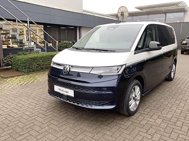 Gebraucht VW Multivan Style 204 PS (150 kW) 2026 Candyweiß/ starlight blue ... Van