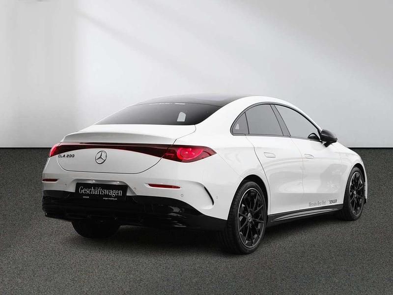 Gebraucht Mercedes CLA200 AMG 184 PS (135 kW) 2026 Unilack polarweiß Coupé