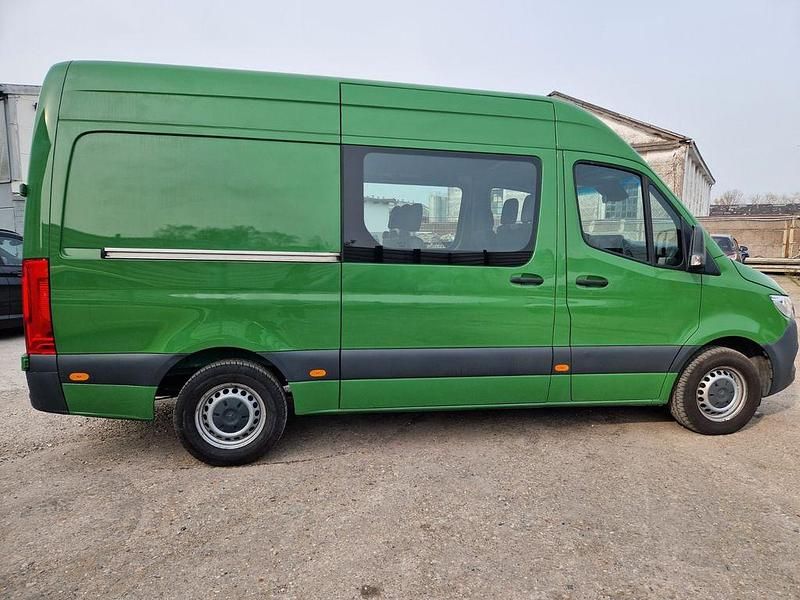 Gebraucht Mercedes Sprinter 163 PS (119 kW) 2019 Grün Van