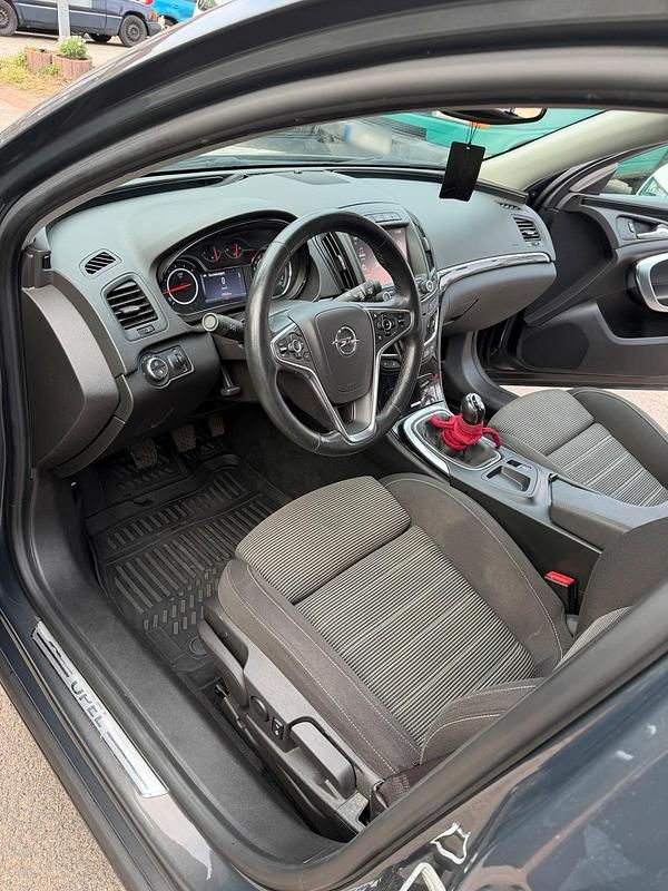 Gebraucht Opel Insignia 170 PS (125 kW) 2016 Grau Limousine