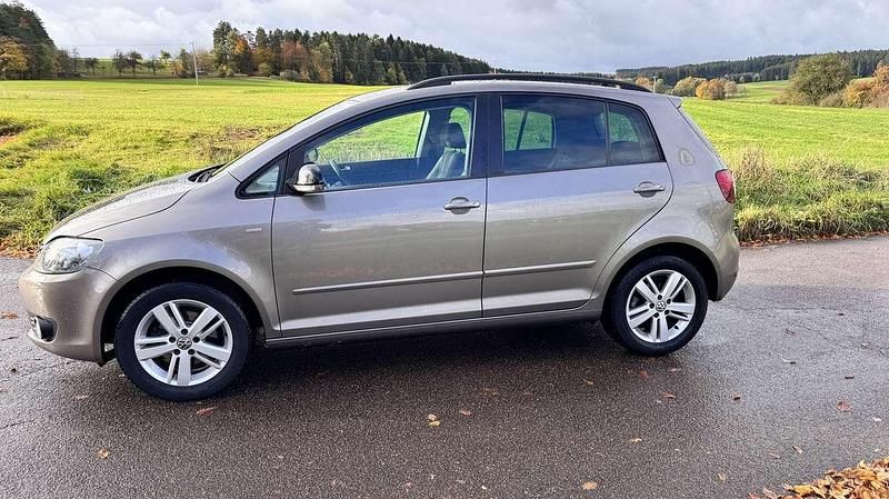 Gebraucht VW Golf VII Match 109 PS (80 kW) 2012 Braun Kleinwagen