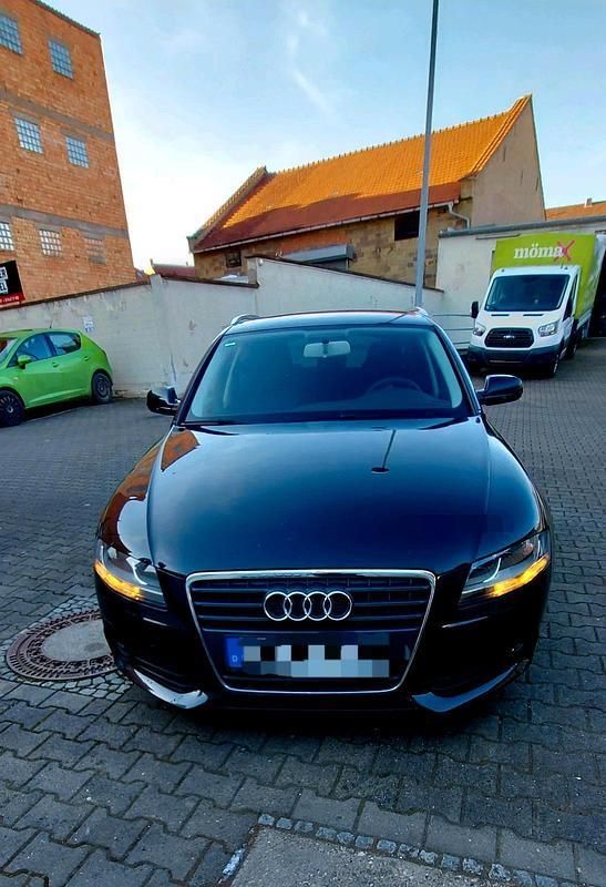 Schwarz Gebraucht 2011 Audi A4 Attraction Kombi | 4.200 € (Guter Preis) - Bild 1/2