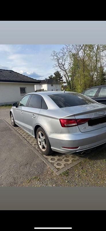 Second-hand Audi A3 116 CP (85 kW) 2018 Argintiu Berlinǎ
