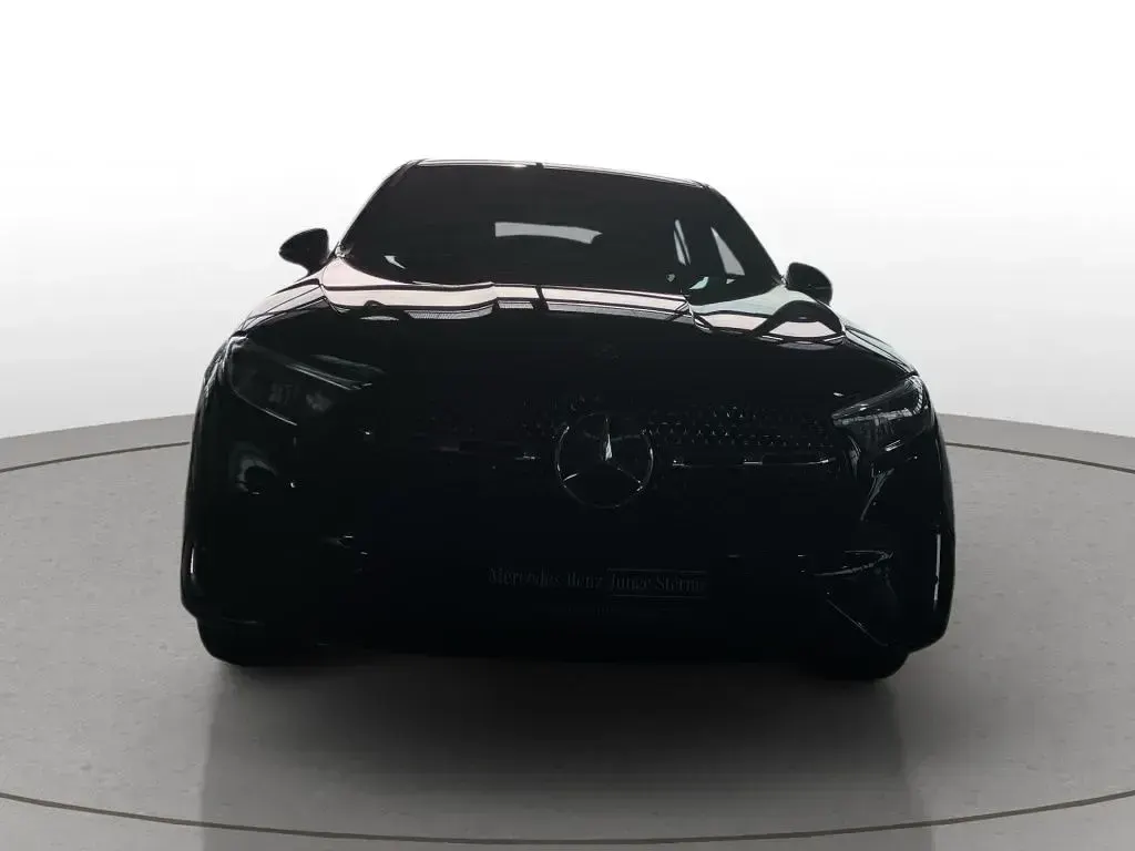 Gebraucht Mercedes GLC220 AMG line 197 PS (144 kW) 2025 Metalliclack obsidianschwarz SUV