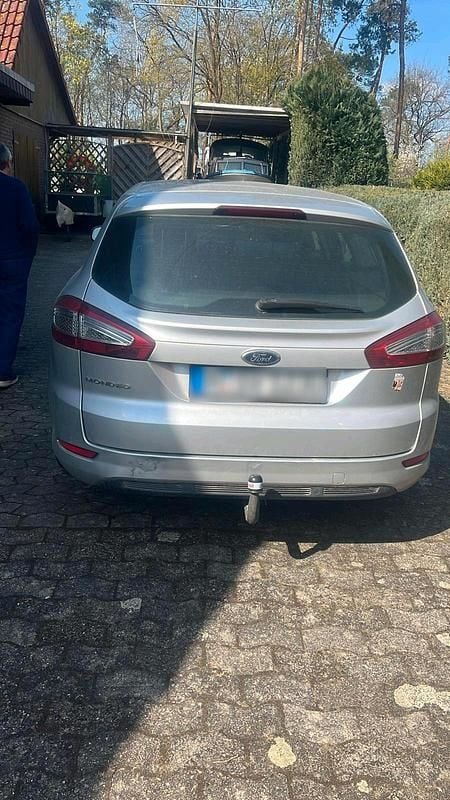 Gebraucht Ford Mondeo 116 PS (85 kW) 2014 Silber Kombi
