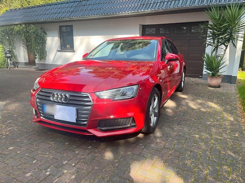 Second-hand Audi A4 Sport 190 CP (139 kW) 2019 Roșu Berlinǎ