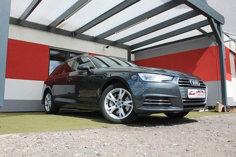 Grau Gebraucht 2017 Audi A4 Sport Kombi | 14.995 € (Guter Preis) - Bild 1/4