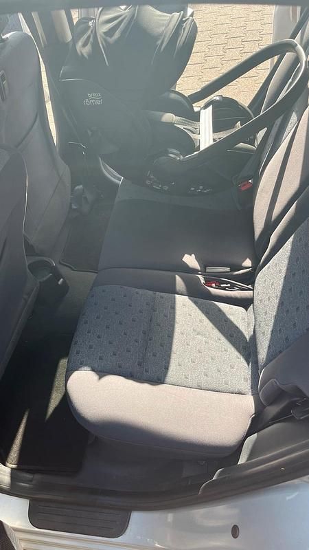 Gebraucht Hyundai Getz 84 PS (61 kW) 2005 Silber Kleinwagen