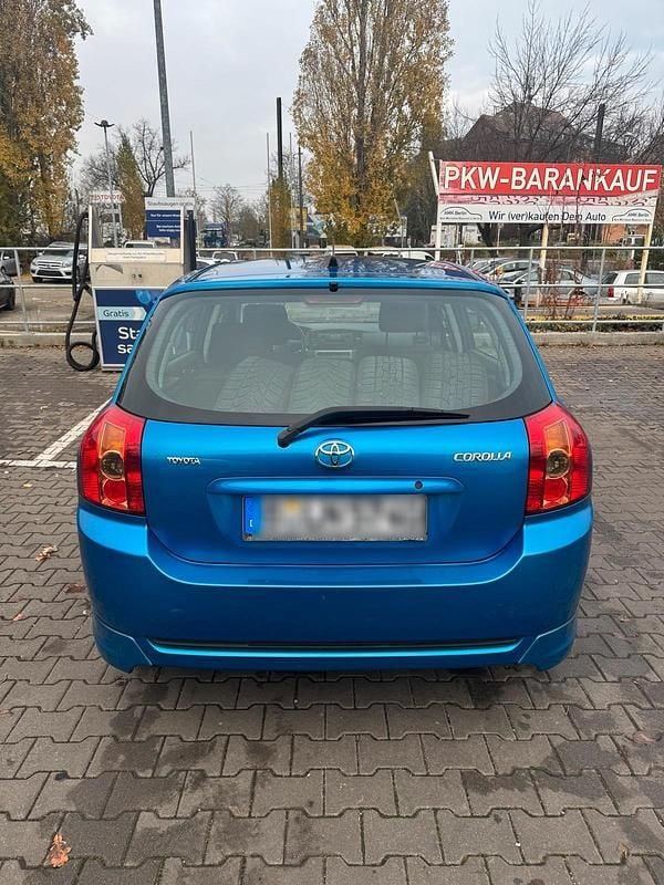 Gebraucht Toyota Corolla 110 PS (80 kW) 2007 Blau Kleinwagen