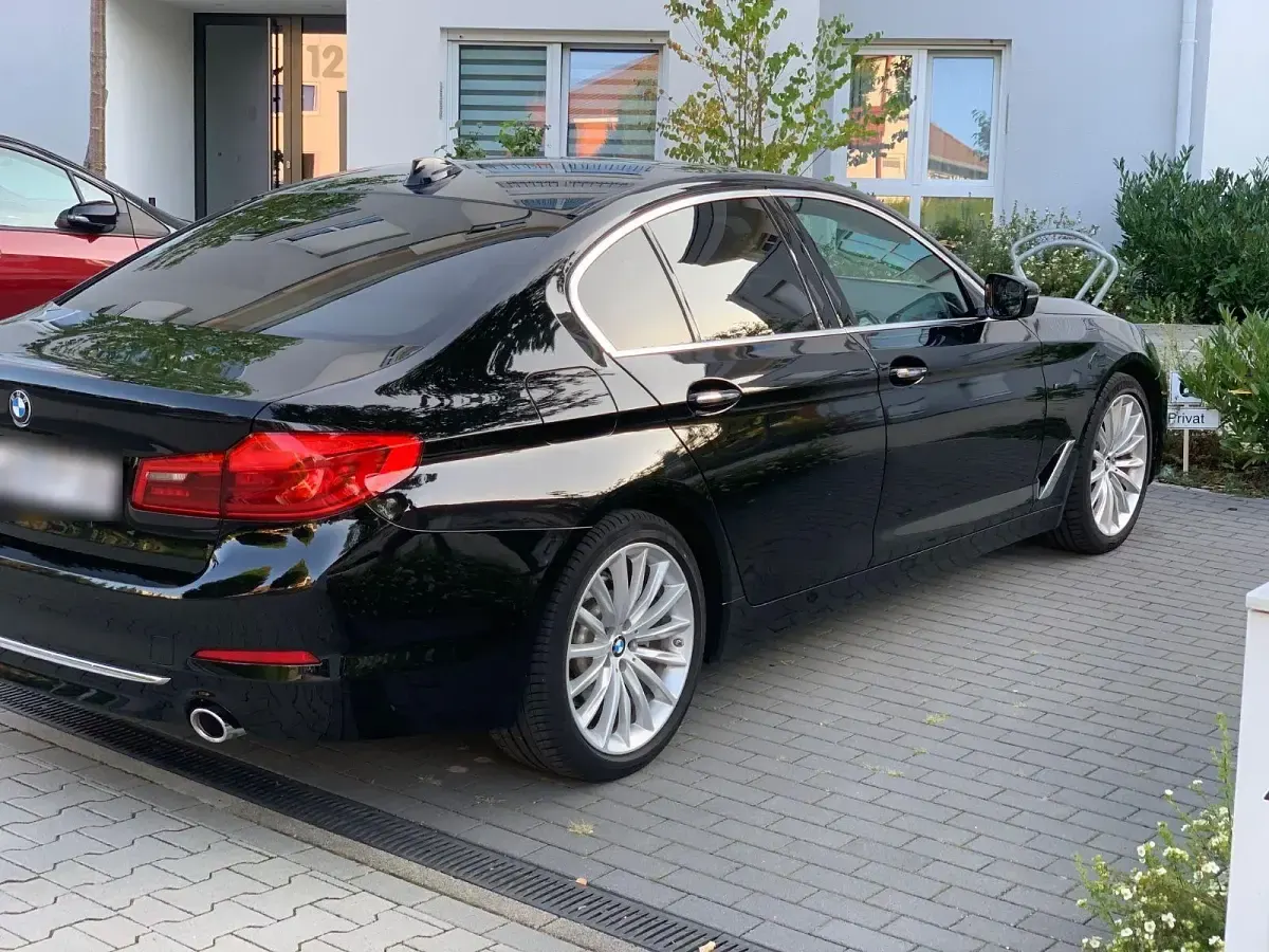 Occasion BMW 520 Efficient Dynamics 190 ch (139 kW) 2017 Noir Berline