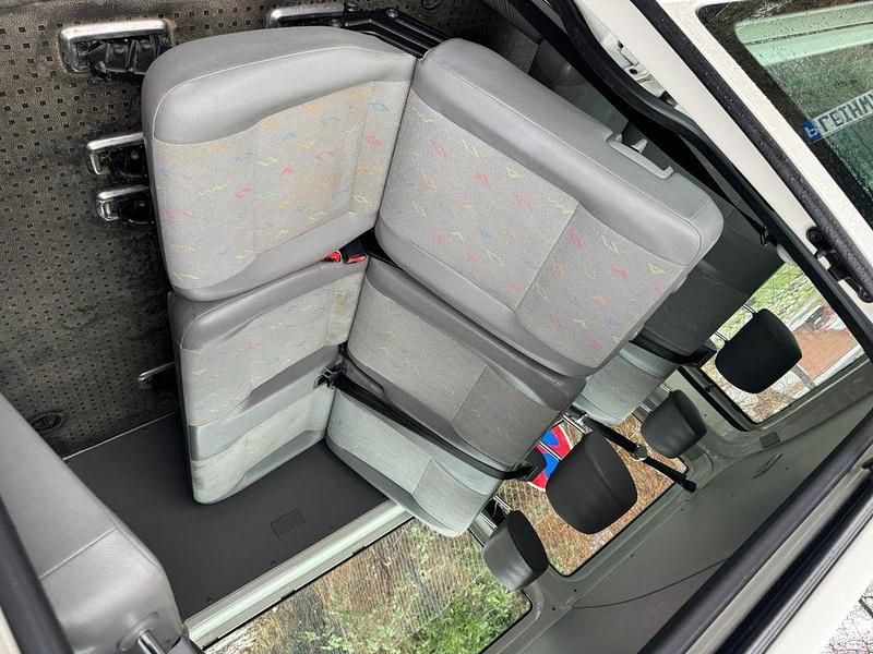 Gebraucht VW Transporter 102 PS (75 kW) 2008 Grau Van