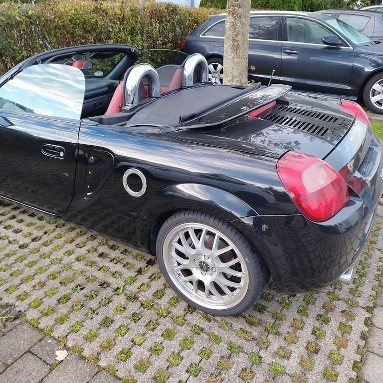 Gebraucht Toyota MR2 140 PS (102 kW) 2000 Schwarz Cabrio