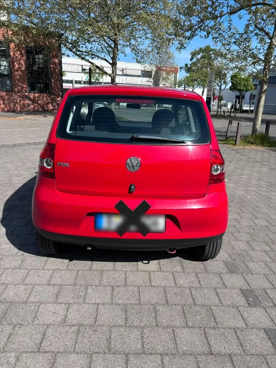 Używany VW Fox 55 KM (40 kW) 2005 Czerwony Hatchback