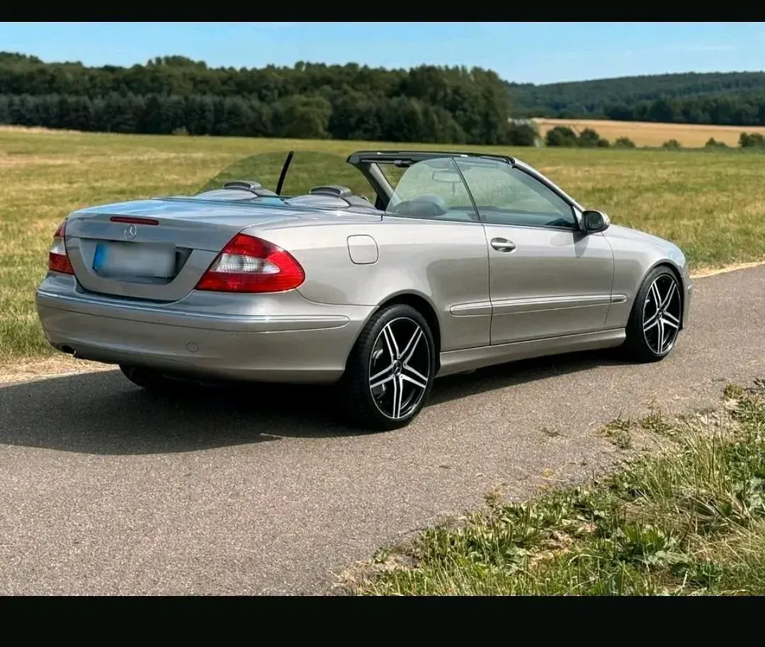Gebraucht Mercedes CLK320 224 PS (164 kW) 2007 Silber Cabrio