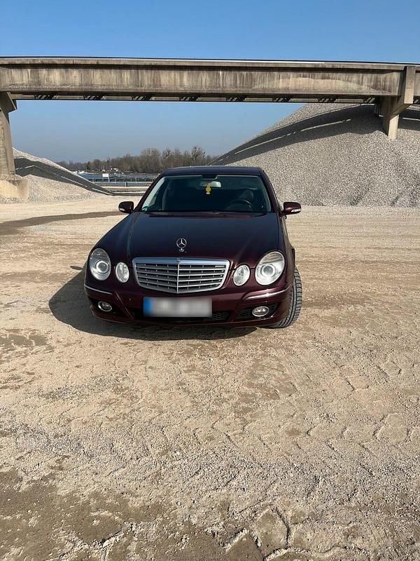 Gebraucht Mercedes 320 224 PS (164 kW) 2008 Rot Limousine