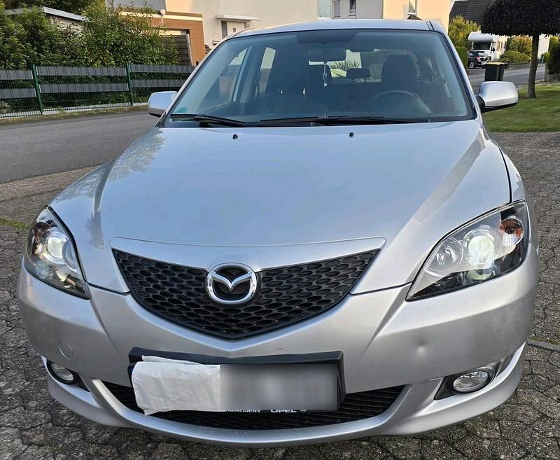 Grau Gebraucht 2004 Mazda 3 Kombi | 2.600 € (Fairer Preis) - Bild 1/4