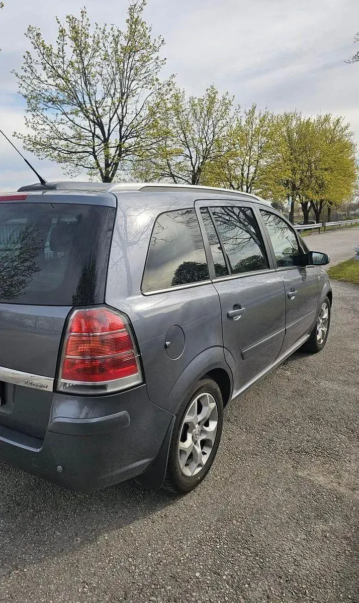 Gebraucht Opel Zafira Edition+ 150 PS (110 kW) 2006 Schwarz Van / Kleinbus