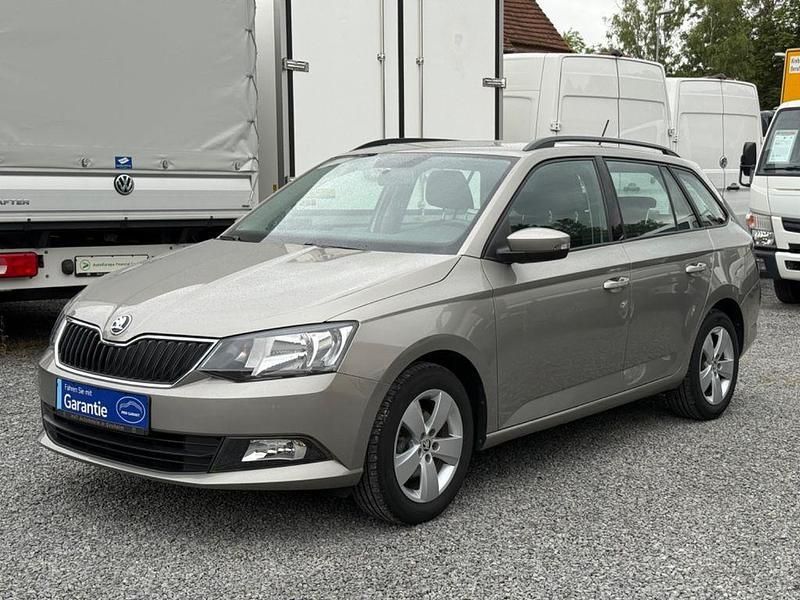 Beige Gebraucht 2015 Skoda Fabia Ambition Kombi | 8.390 € (Fairer Preis) - Bild 1/4