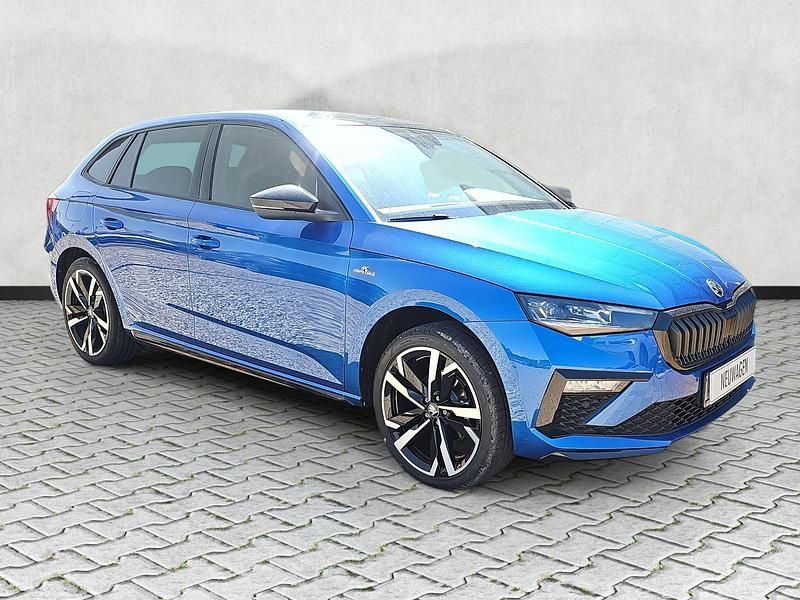 Raceblau metallic Neu 2025 Skoda Scala Monte Carlo Kleinwagen | 28.790 € (Fairer Preis) - Bild 1/4