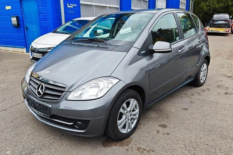Grau Gebraucht 2010 Mercedes A160 Limousine | 2.500 € (Superpreis) - Bild 1/4