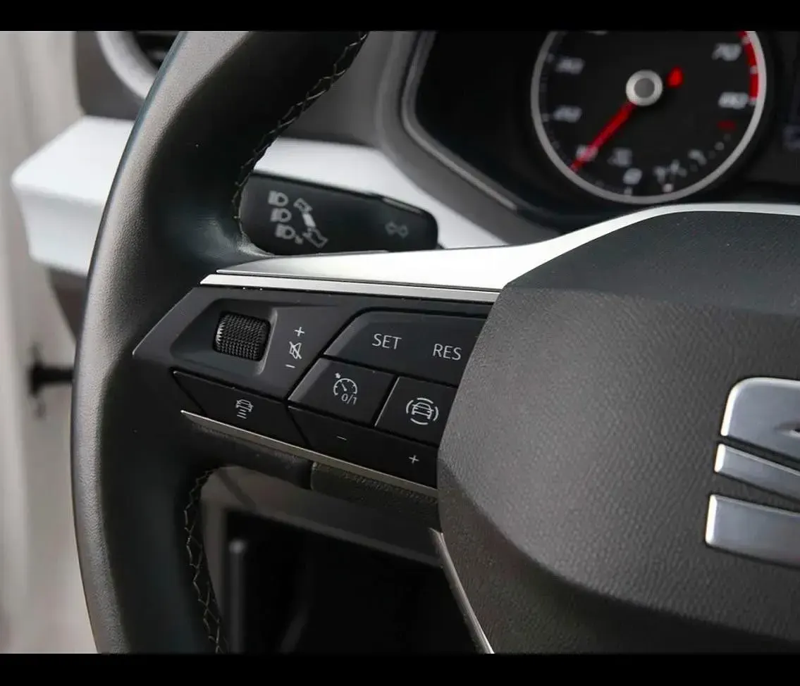 Gebraucht Seat Arona 105 PS (77 kW) 2021 Weiß SUV