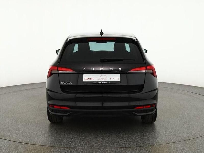 Neu Skoda Scala 116 PS (85 kW) 2025 Schwarz Kleinwagen