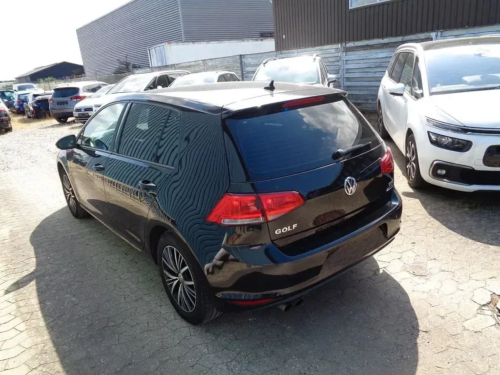 Gebraucht VW Golf VII Allstar 125 PS (91 kW) 2017 Schwarz Limousine