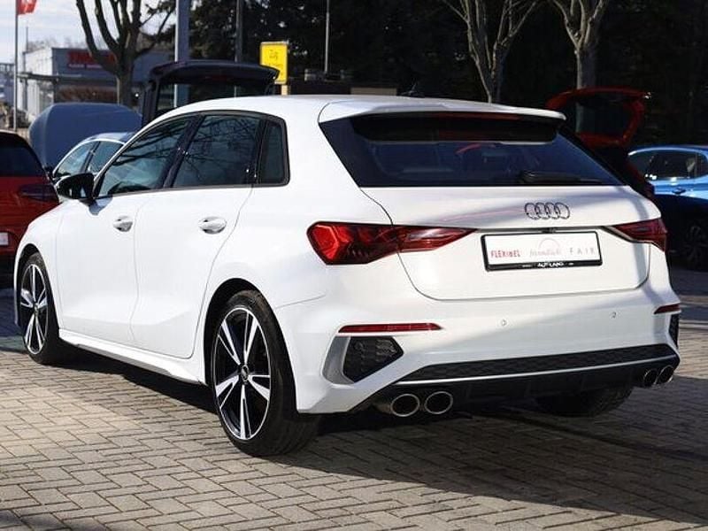 Gebraucht Audi S3 Sport 310 PS (228 kW) 2022 Weiß Limousine