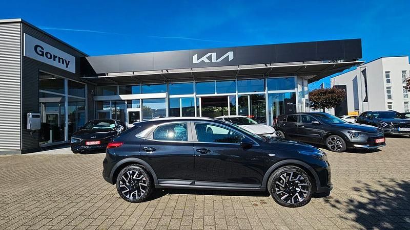 Neu Kia XCeed Comfort 150 PS (110 kW) 2025 Schwarz SUV