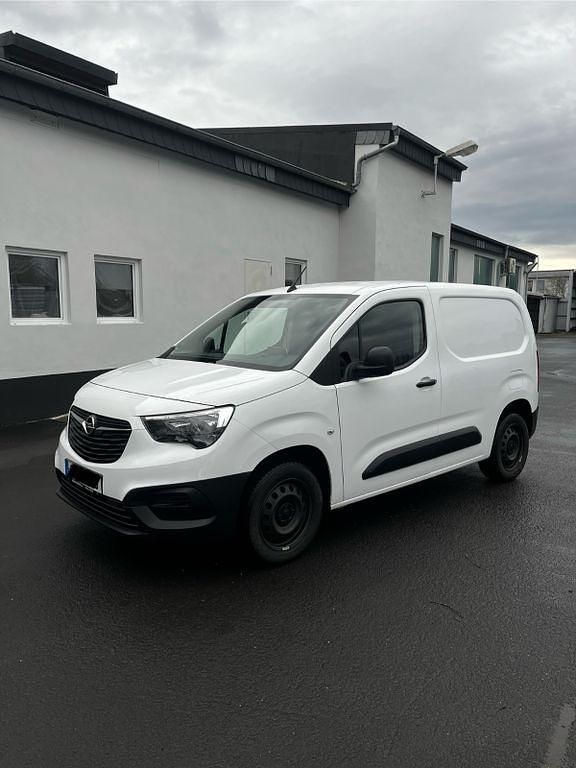Second-hand Opel Combo 101 CP (74 kW) 2020 Argintiu Monovolum