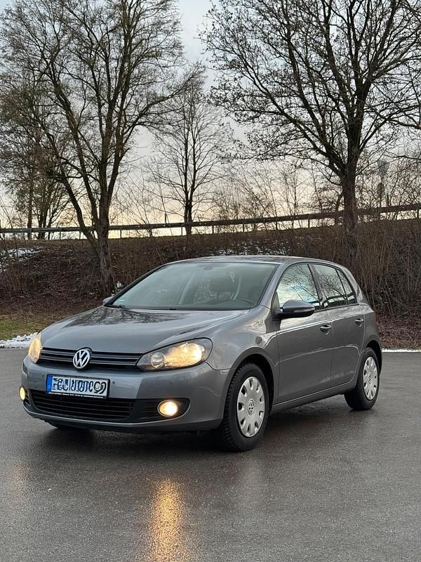 Grau Gebraucht 2009 VW Golf Limousine | 3.400 € (Superpreis) - Bild 1/4