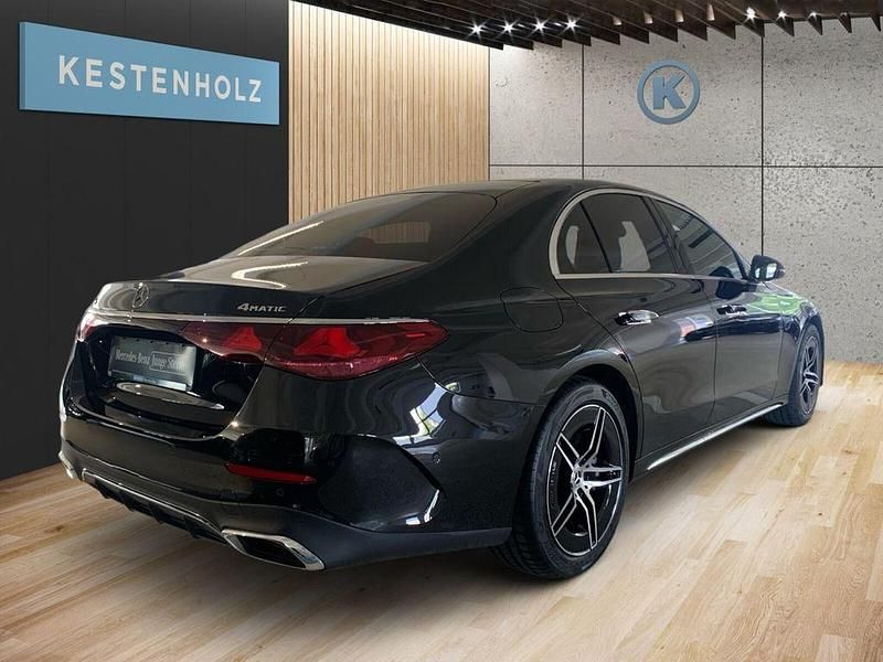 Gebraucht Mercedes E300 AMG 313 PS (230 kW) 2025 Schwarz Limousine