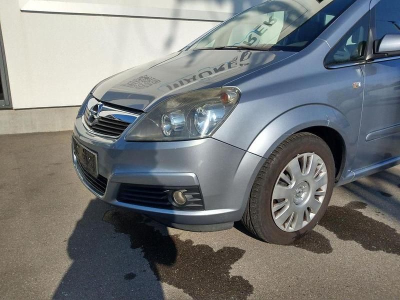 Gebraucht Opel Zafira 140 PS (102 kW) 2007 Silber Van / Kleinbus
