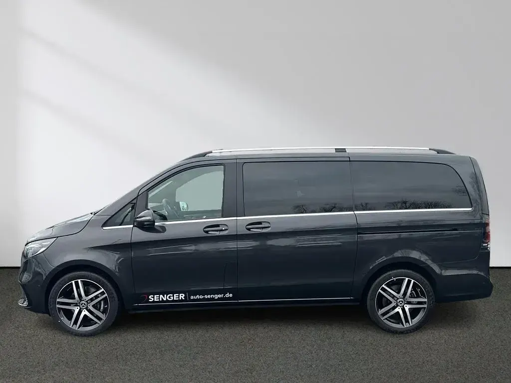 Gebraucht Mercedes V300 Avantgarde 237 PS (174 kW) 2026 Grau Van / Kleinbus