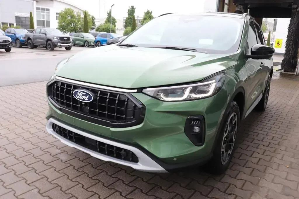 Gebraucht Ford Kuga Active X 242 PS (177 kW) 2025 Bursting green metallic SUV