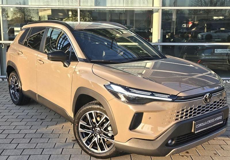 Neu Toyota Corolla Cross 178 PS (130 kW) 2026 Braun SUV
