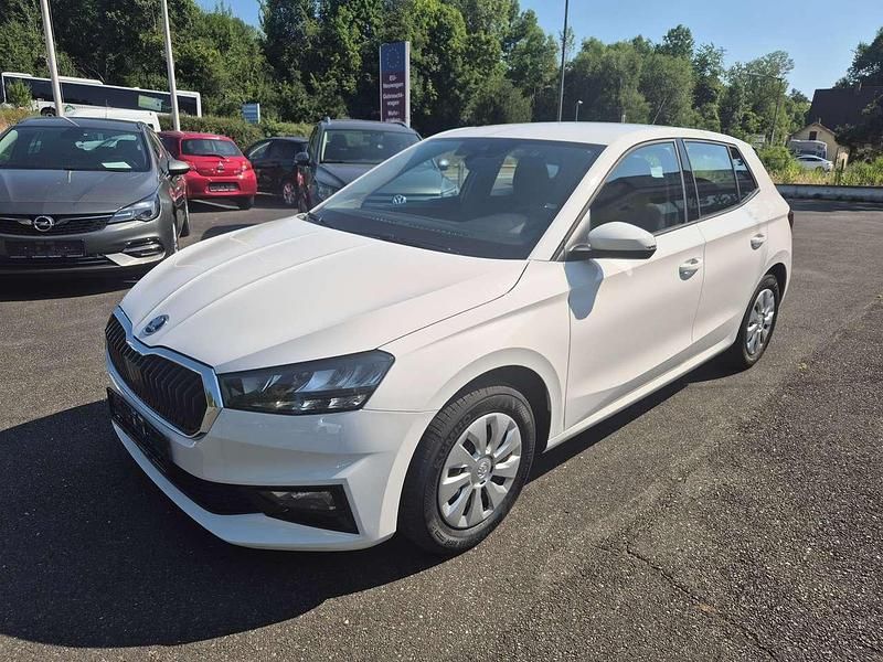 Candyweiß Neu 2025 Skoda Fabia Limousine | 18.990 € (Fairer Preis) - Bild 1/4
