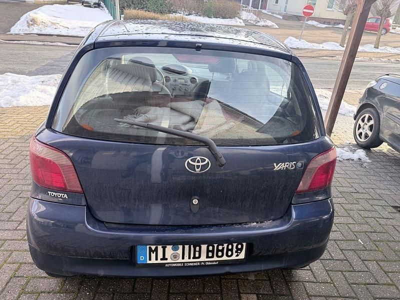 Gebraucht Toyota Yaris Sol 68 PS (50 kW) 1999 Blau Limousine