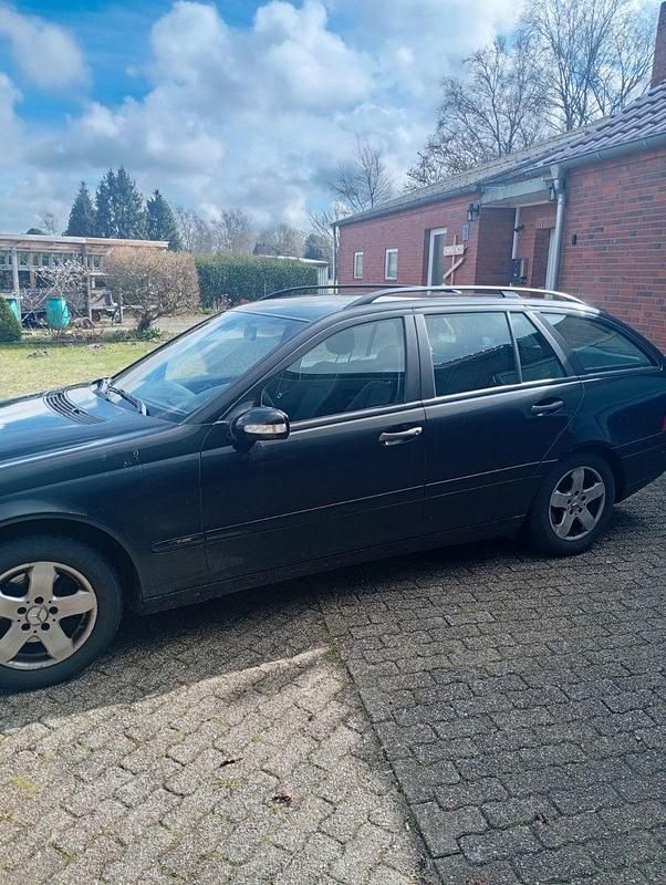 Gebraucht Mercedes C200 Elegance 122 PS (89 kW) 2003 Schwarz Kombi