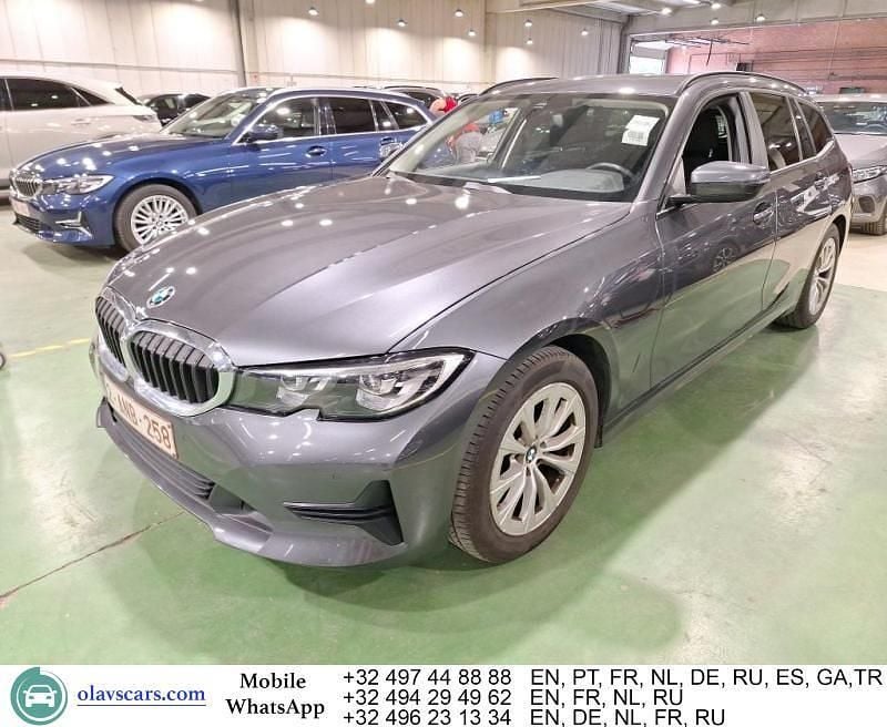 Grau Gebraucht 2021 BMW 318 Limousine | 18.271 € (Guter Preis) - Bild 1/4
