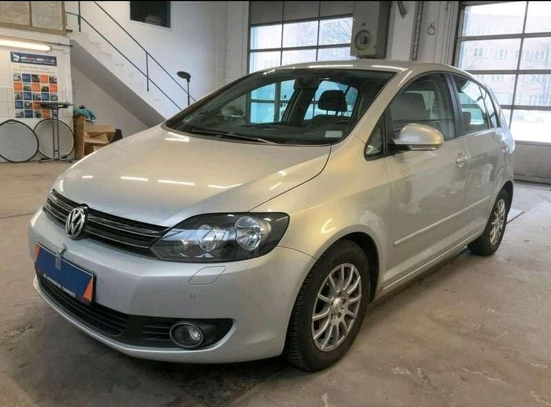Gebraucht VW Golf VII 105 PS (77 kW) 2012 Silver leaf metallic Kleinwagen