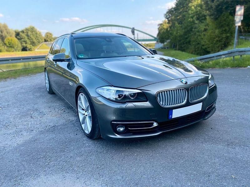 Grau Gebraucht 2013 BMW 530 Luxury Line Kombi | 14.500 € (Teuer) - Bild 1/4