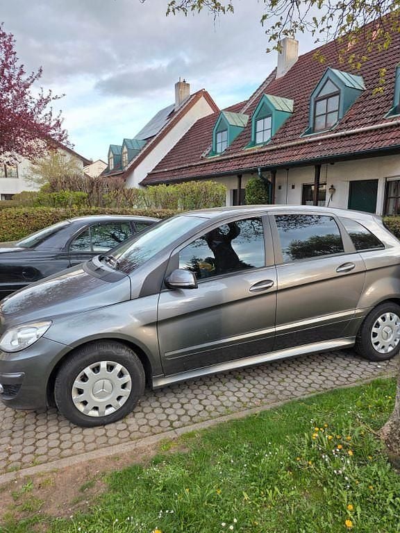Gebraucht Mercedes B170 116 PS (85 kW) 2009 Beige Van / Kleinbus