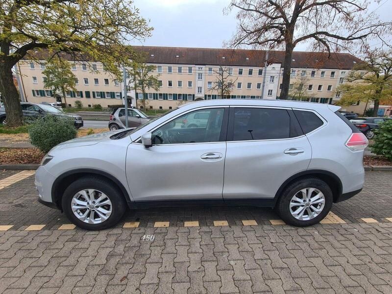 Silber Gebraucht 2014 Nissan X-Trail SUV | 10.990 € (Fairer Preis) - Bild 1/4