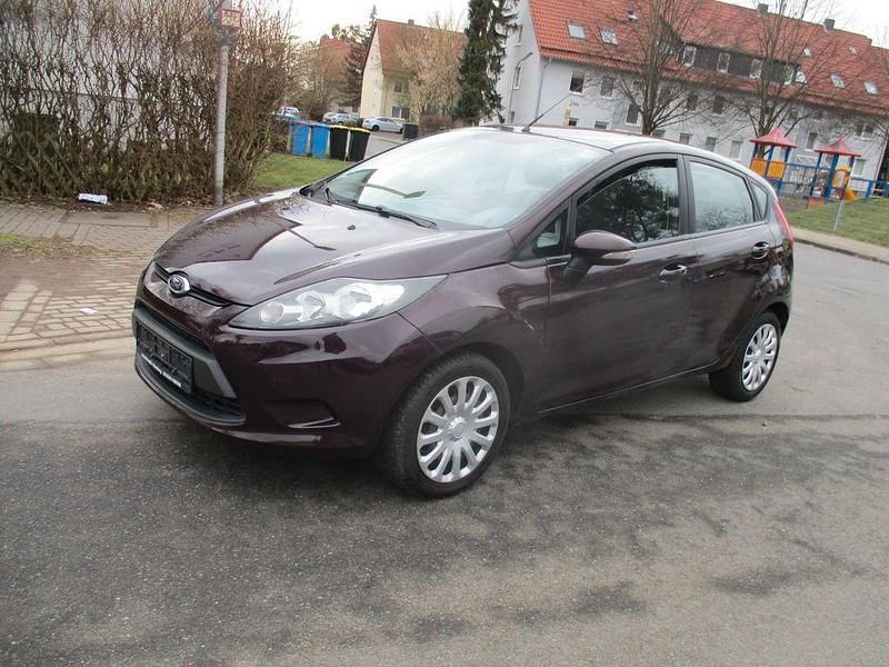 Gebraucht Ford Fiesta Trend 82 PS (60 kW) 2011 Rot Kleinwagen