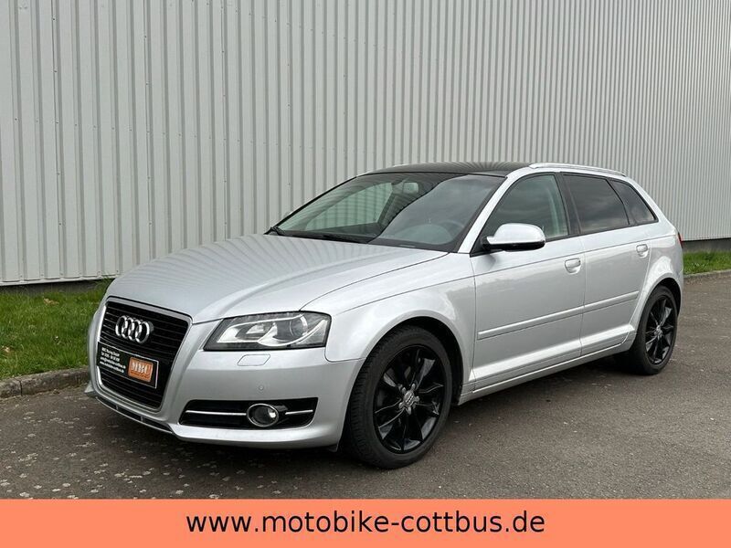 Silber Gebraucht 2012 Audi A3 Ambition Limousine | 9.750 € (Fairer Preis) - Bild 1/4
