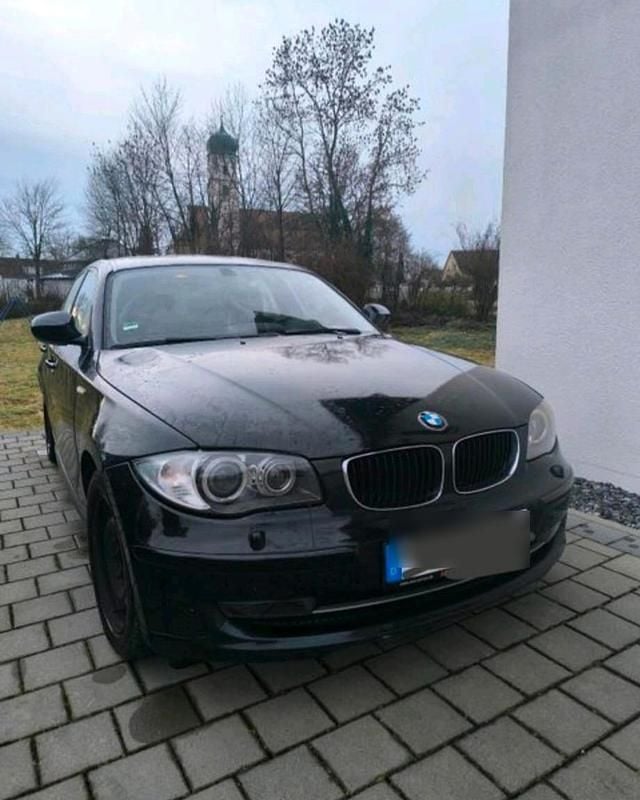 Schwarz Gebraucht 2009 BMW 120 Kleinwagen | 3.400 € (Fairer Preis) - Bild 1/4
